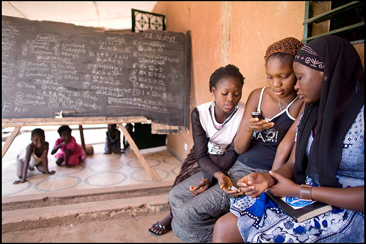  Telephones of Girls in Ouagadougou, Centre
